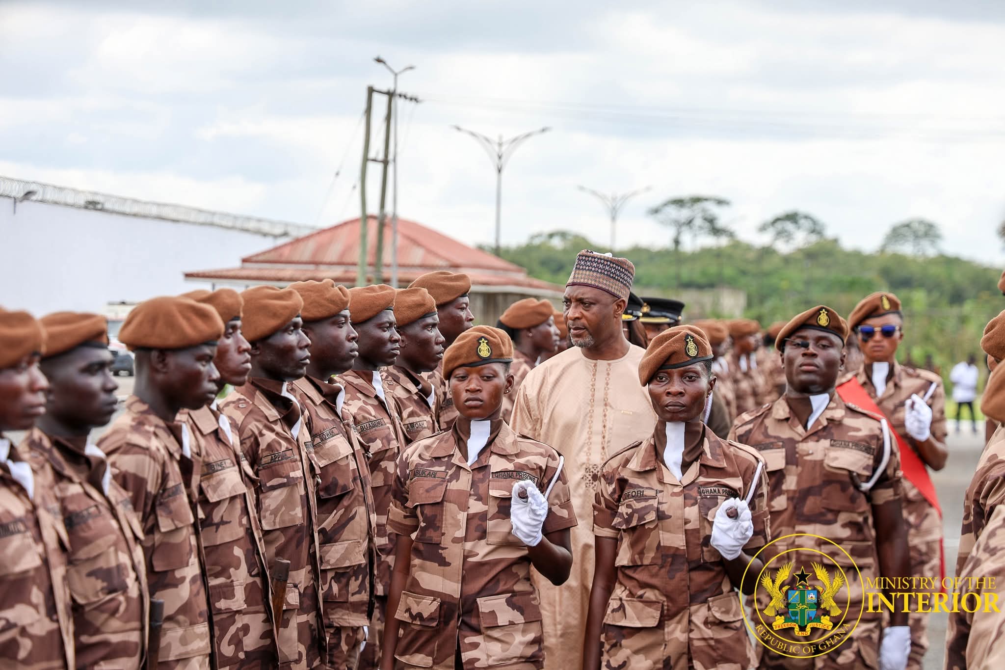 𝐈𝐧𝐭𝐞𝐫𝐢𝐨𝐫 𝐌𝐢𝐧𝐢𝐬𝐭𝐞𝐫 𝐂𝐚𝐥𝐥𝐬 𝐟𝐨𝐫 𝐂𝐨𝐫𝐫𝐞𝐜𝐭𝐢𝐨𝐧𝐚𝐥 𝐑𝐞𝐟𝐨𝐫𝐦 𝐚𝐬 𝐏𝐫𝐢𝐬𝐨𝐧𝐬 𝐒𝐞𝐫𝐯𝐢𝐜𝐞 𝐆𝐫𝐚𝐝𝐮𝐚𝐭𝐞𝐬 𝐍𝐞𝐰 𝐎𝐟𝐟𝐢𝐜𝐞𝐫𝐬