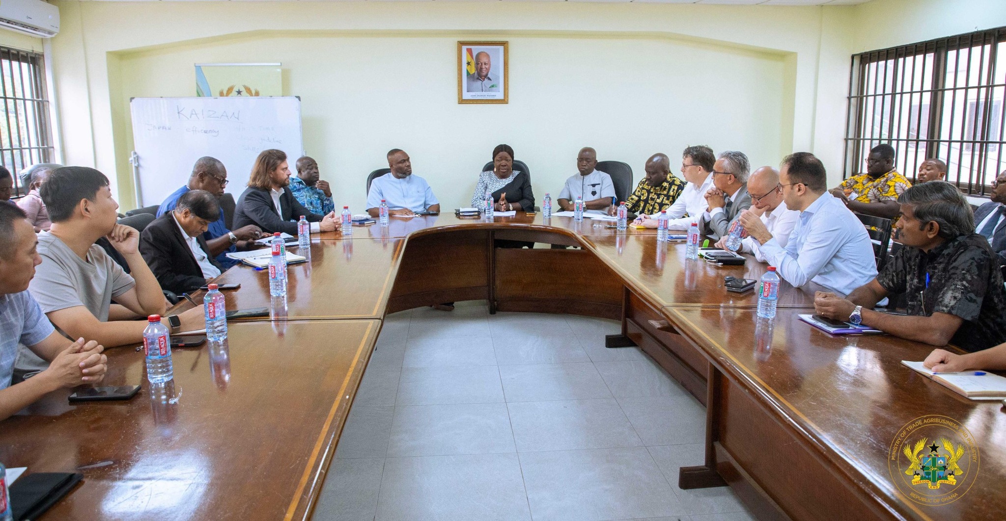 Trade Ministry engages Chamber of Cement Manufacturers on Pricing and standardization