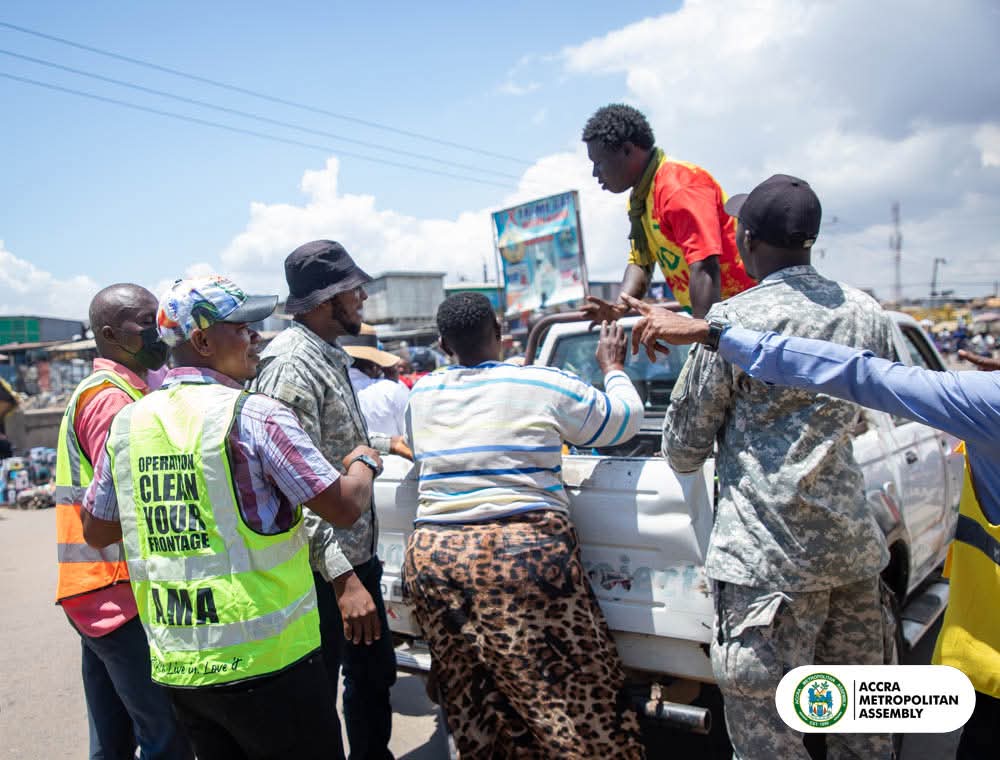 AMA arrests 21 traders for selling on open drains at Agbogbloshie Market — Offenders to be processed for court