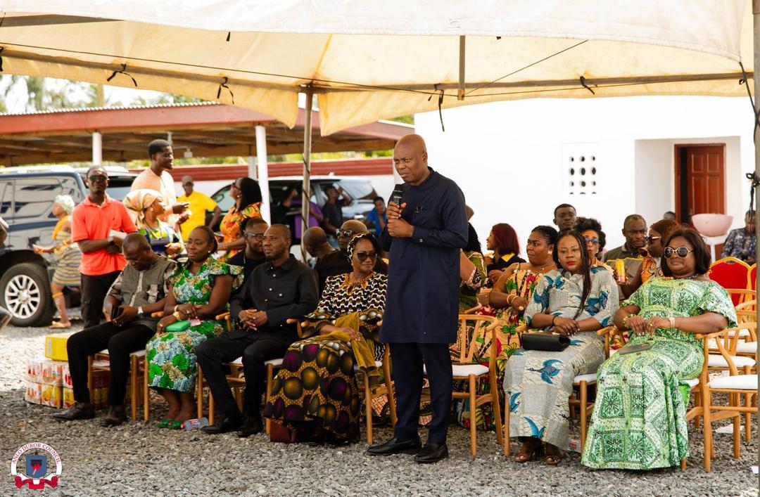 Energy Commission Board Chair promises fairness, strengthens community ties at Torgbui Sri Palace during Hogbetsotso Festival