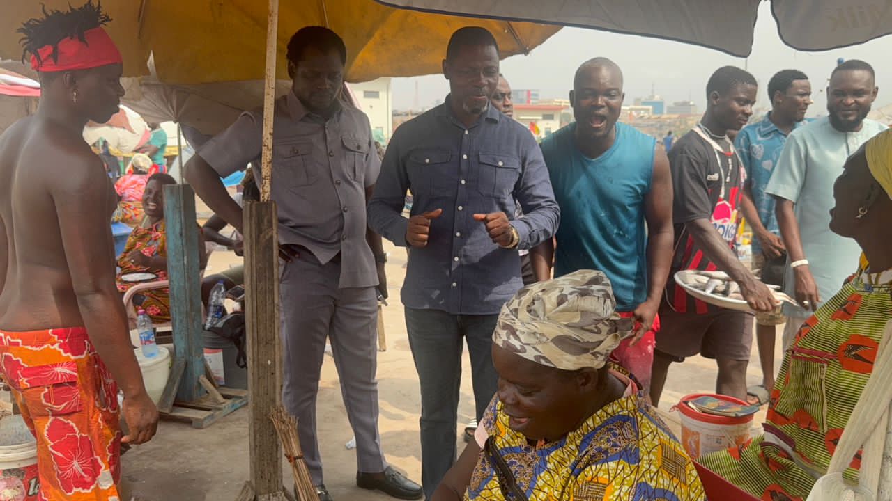 Odododiodioo MP engages with James Town Fishing Community and Youth Groups