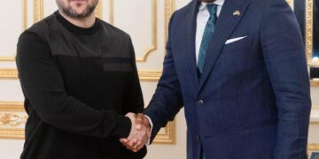 Foreign Minister meets Ukrainian President Zelenskyy in Kyiv, discusses Humanitarian and Bilateral Relations