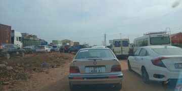 Heavy Vehicular Traffic hits Community 25 Commuters to Denu face delays