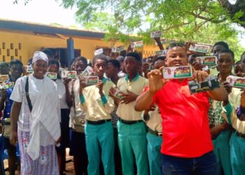 Krachi Nchumuru MP supports BECE Candidates with Mathematical Sers