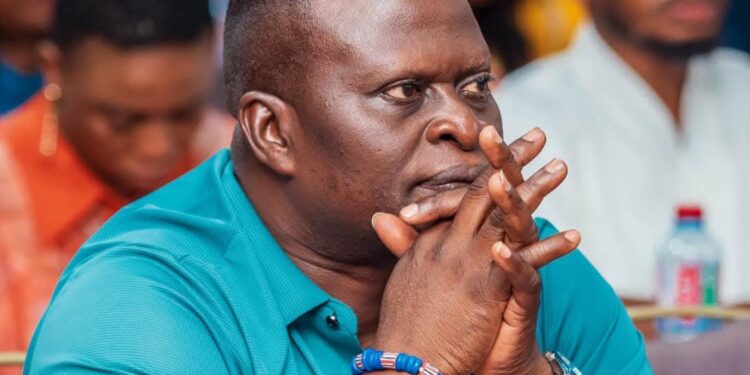 Solomon Kuyon facilitates payment of GH¢56,672 for Party Executives in Krachi Nchumuru