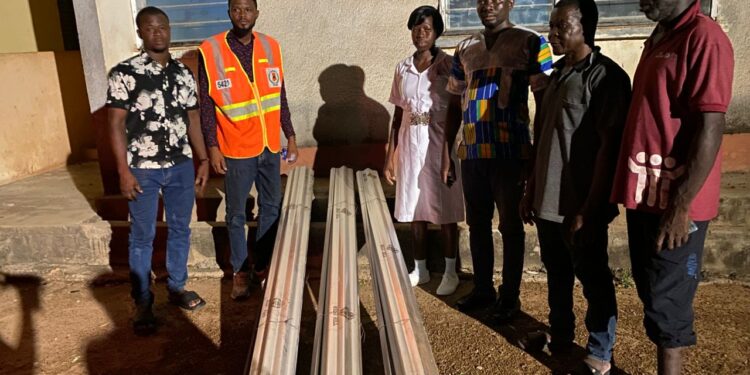 Daffiama-Bussie-Issa MP donates Roofing Sheets to Schools, Health Center after windstorm