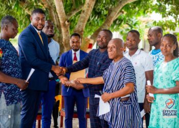 Minority Leader donates GH¢40,000 to Tsiame SHS for Boys’ Dormitory rehabilitation