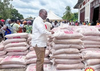 Kpando MP releases 1,200 Bags of Fertiliser to Farmers across Municipality