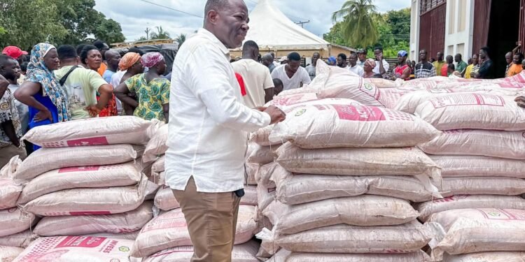 Kpando MP releases 1,200 Bags of Fertiliser to Farmers across Municipality