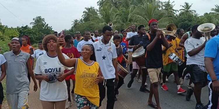 Hundreds join Mega Health Walk at Agbozume ahead of 2026 Somētutu Za