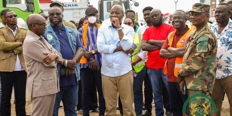 Local Gov’t Minister assesses progress of emergency waste evacuation exercise at Agbogbloshie