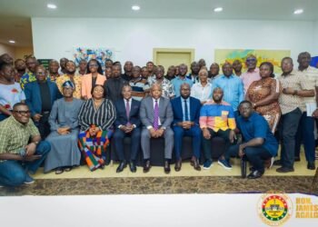 “We don’t want applause, we want honesty” – Majority Leader tells Parliamentary Press Corps